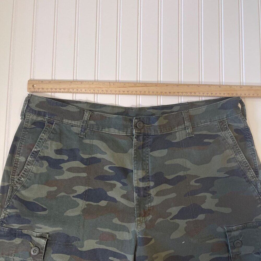 Lee Men’s Size 40 Green Camo Cargo Utility Shorts Military Outdoor - Picture 3 of 9